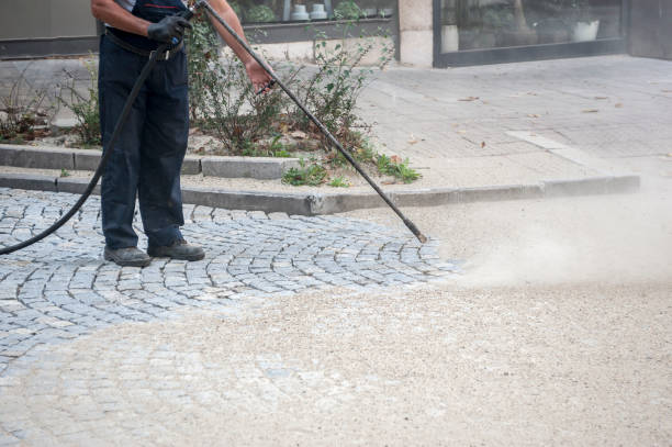 Best Rust Removal  in Oak Hills, CA